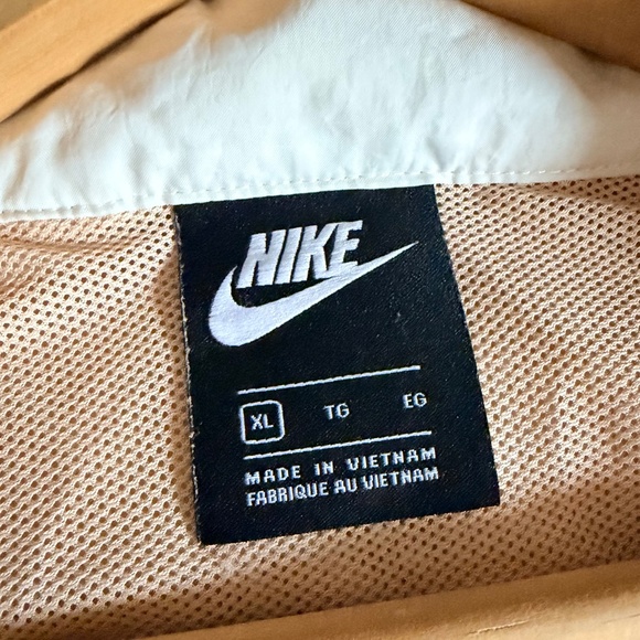 Nike Icon clash  packable pullover beige jacket , XL - Picture 13 of 15